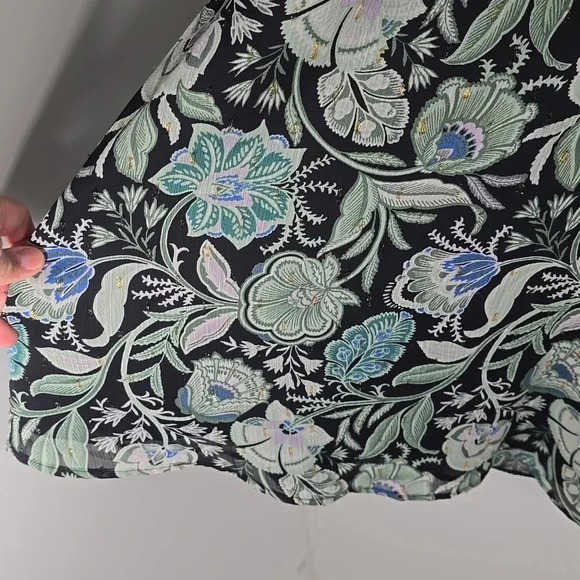 {Lane Bryant} Lurex Ruffle-Detail V-Neck Blouse - Size 14/16 - Picture 8 of 14